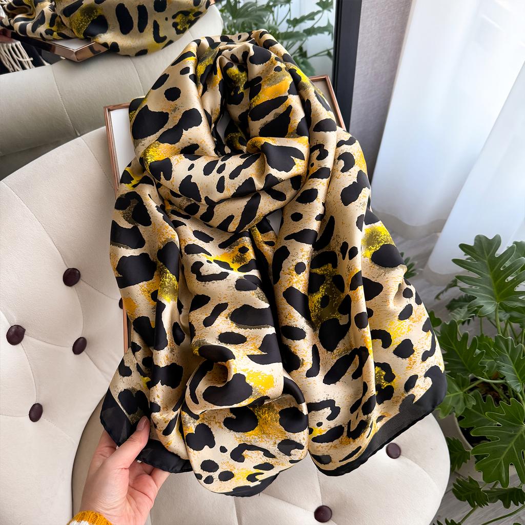 Fashion Design Sexy Leopard Dot Tassel Viscose Shawl Scarf High Quality Neckerchief Autumn Winter Foulards Muslim Hijab Sjaal