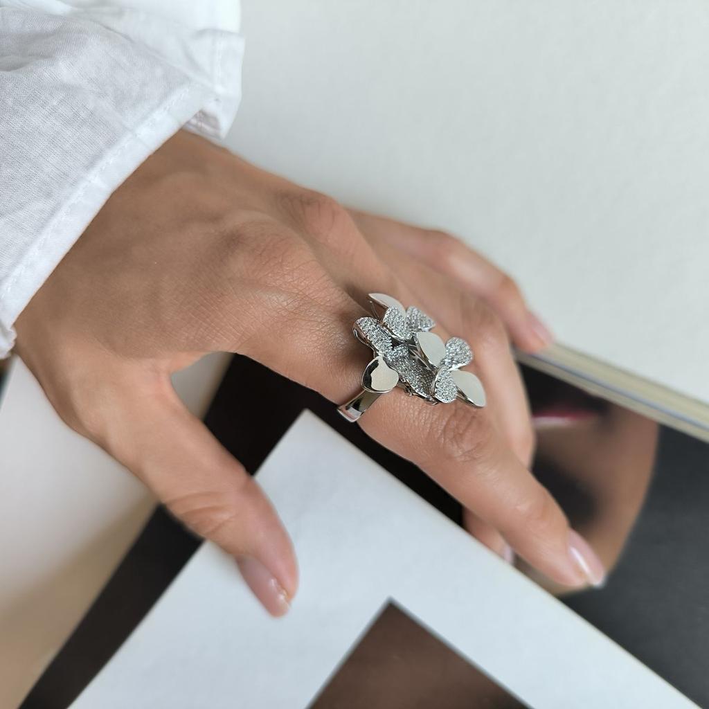 Silver Ring with Cubic Zirconia, Item Weight 9.94 G (2192848)