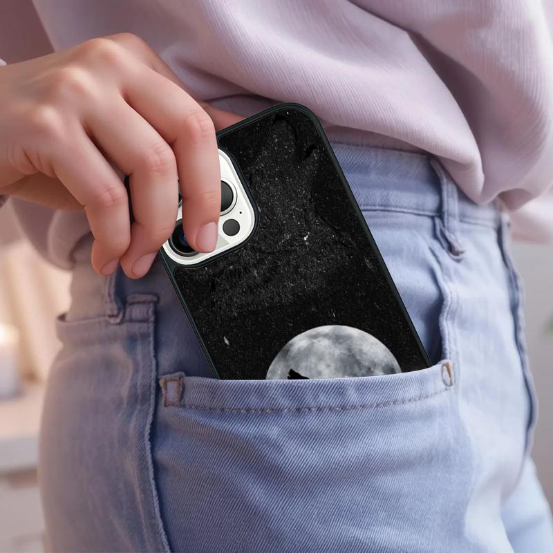 Moon Roaring Wolf Phone Case For iPhone 17 Air 15 16e 14 13 Pro Max Coque 12 11 Pro Max PLUS cover