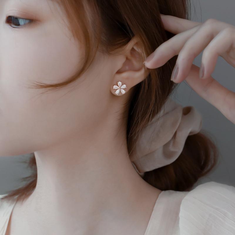 Náušnice Sakura Stud pre ženy Nové Trendy Ľahký Luxus Niche High-end Kvetinové Náušnice Hanfu Jesenné a Zimné Modely