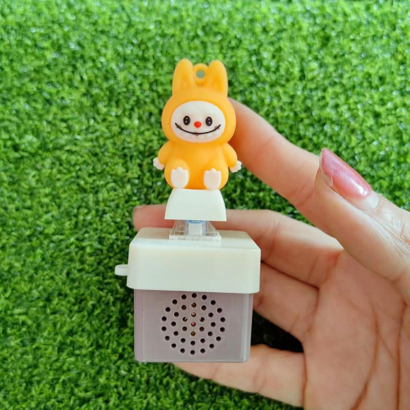 

Мультяшный милый аниме мультяшный стиль со звуком и светом офисная декомпрессионная игрушка сумка брелок