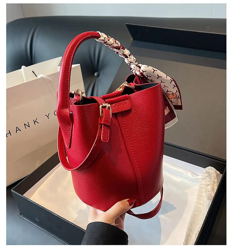 High Quality Large Capacity New Year Red Bucket Bag New Solid Color Simple Fashion Pop Mini Crossbody Bag