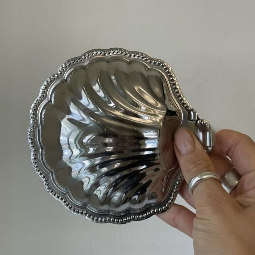 Luxurious French Retro 304 Stainless Steel Food Dish Plate Shell Box Jewelry Peal Storage Bag