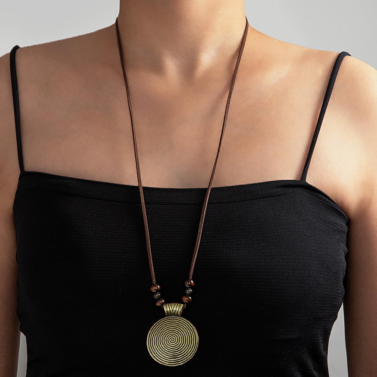 

1 piece of fashionable retro round thread pendant wooden bead necklace, Korean velvet woven long women s necklace