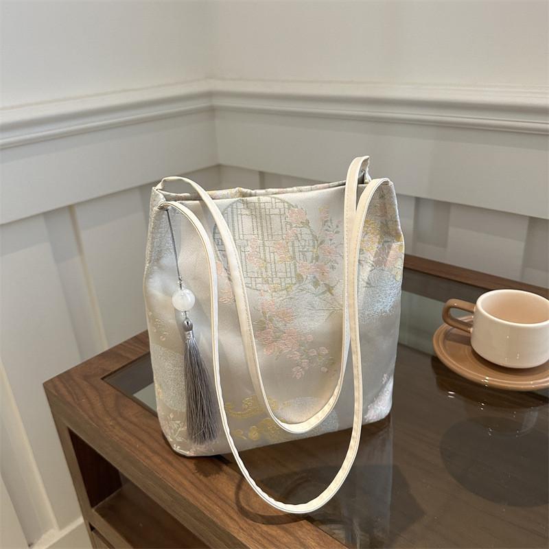 Chic New Chinese Style Pu Bucket Bag With Spacious Design For Daily Commutes