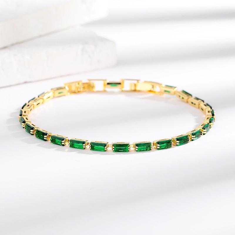 Fashion Light Luxury Rectangular Green Diamond Bracelet for Women – Minimalist Exquisite Hand Jewelry