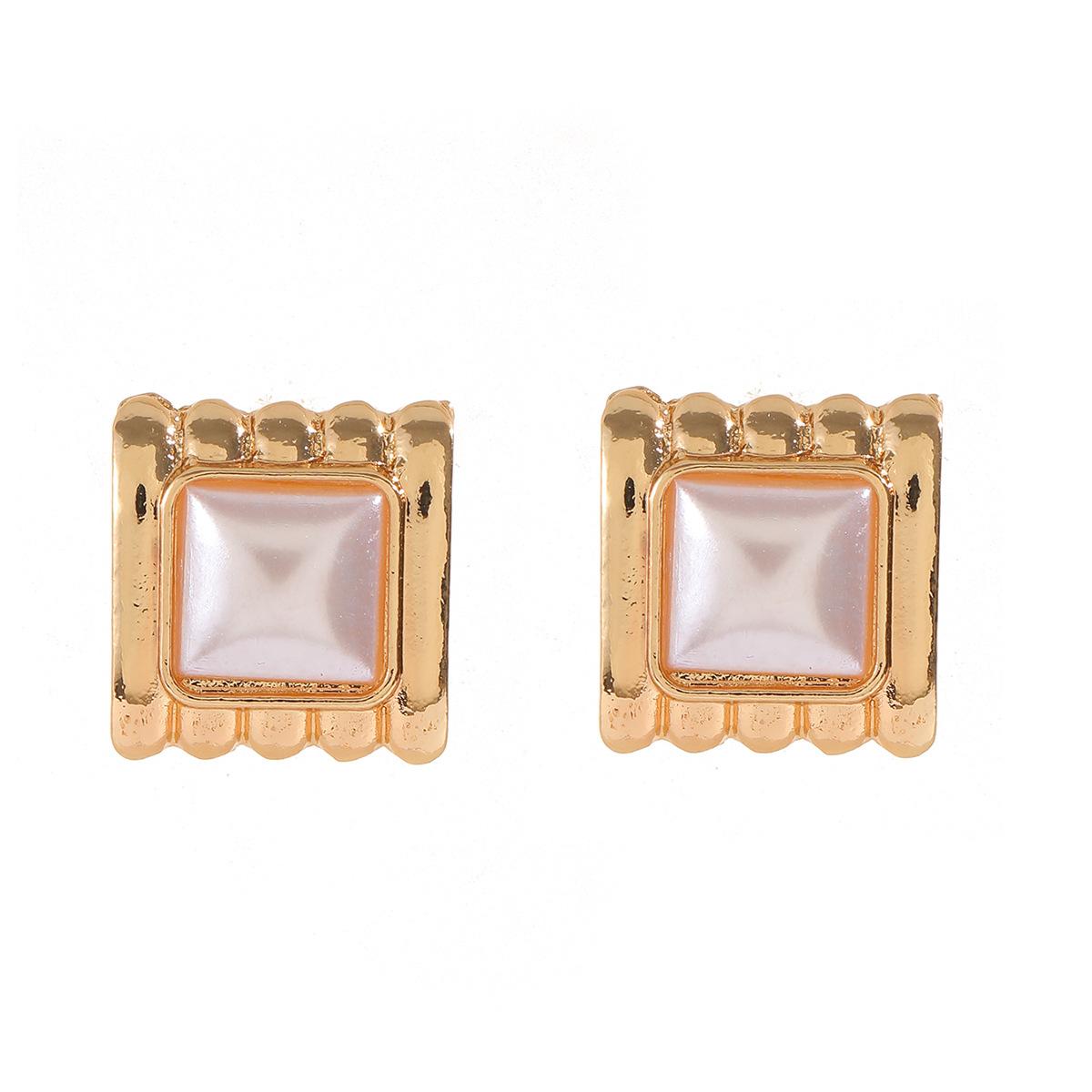 

European and American new earrings jewelry, personalized trend exaggerated imitation pearl earrings ins earrings