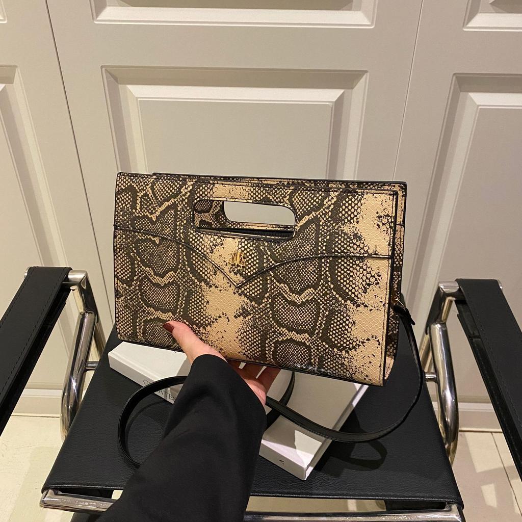 2025 New Trend Handle Envelope Bag Animal Pattern Fashion Temperament Women's Chain Shoulder Bag Dinner Bag Hand