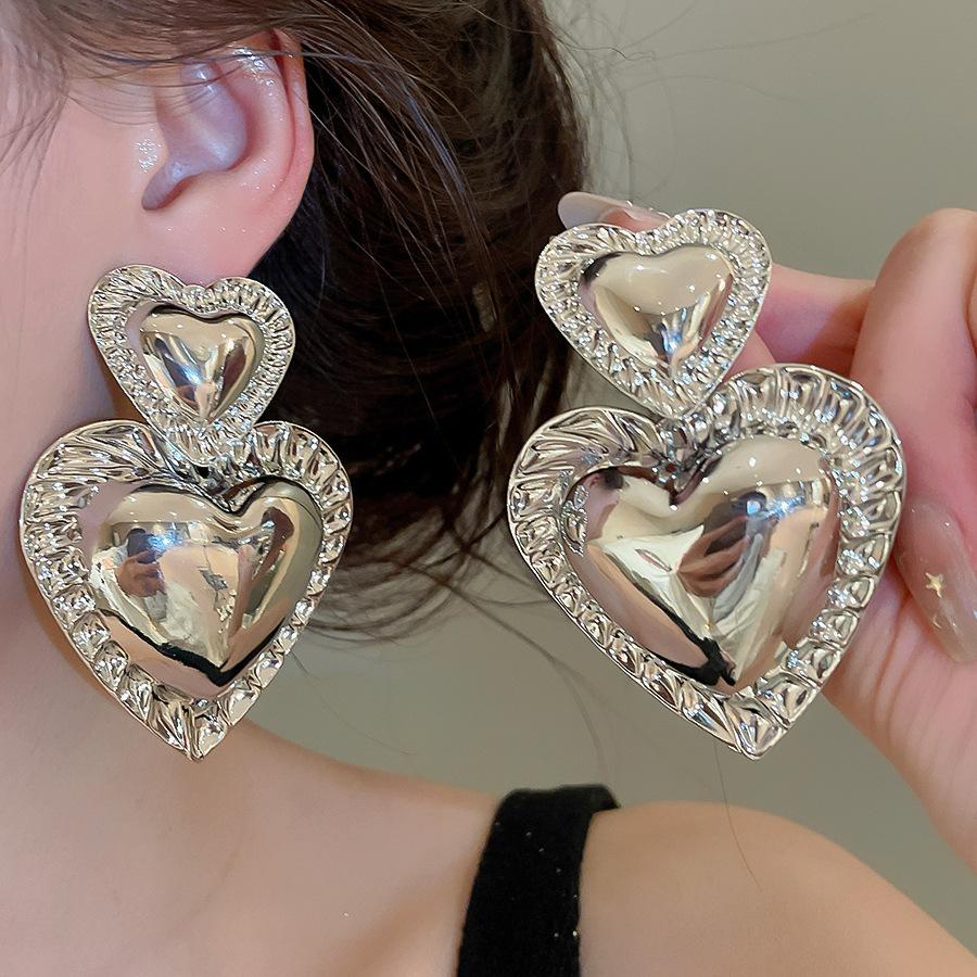 Personalized Vintage Drop Earrings for Women Heart Shape Exaggerated Irregular Drop Earrings Chic Party Jewelry Gift Accessories