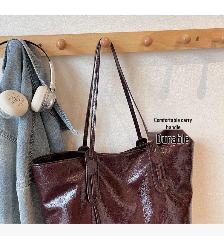 High-End Autumn Leather Tote Bag: Large Capacity, Simple Design Shoulder Bag for Commuting