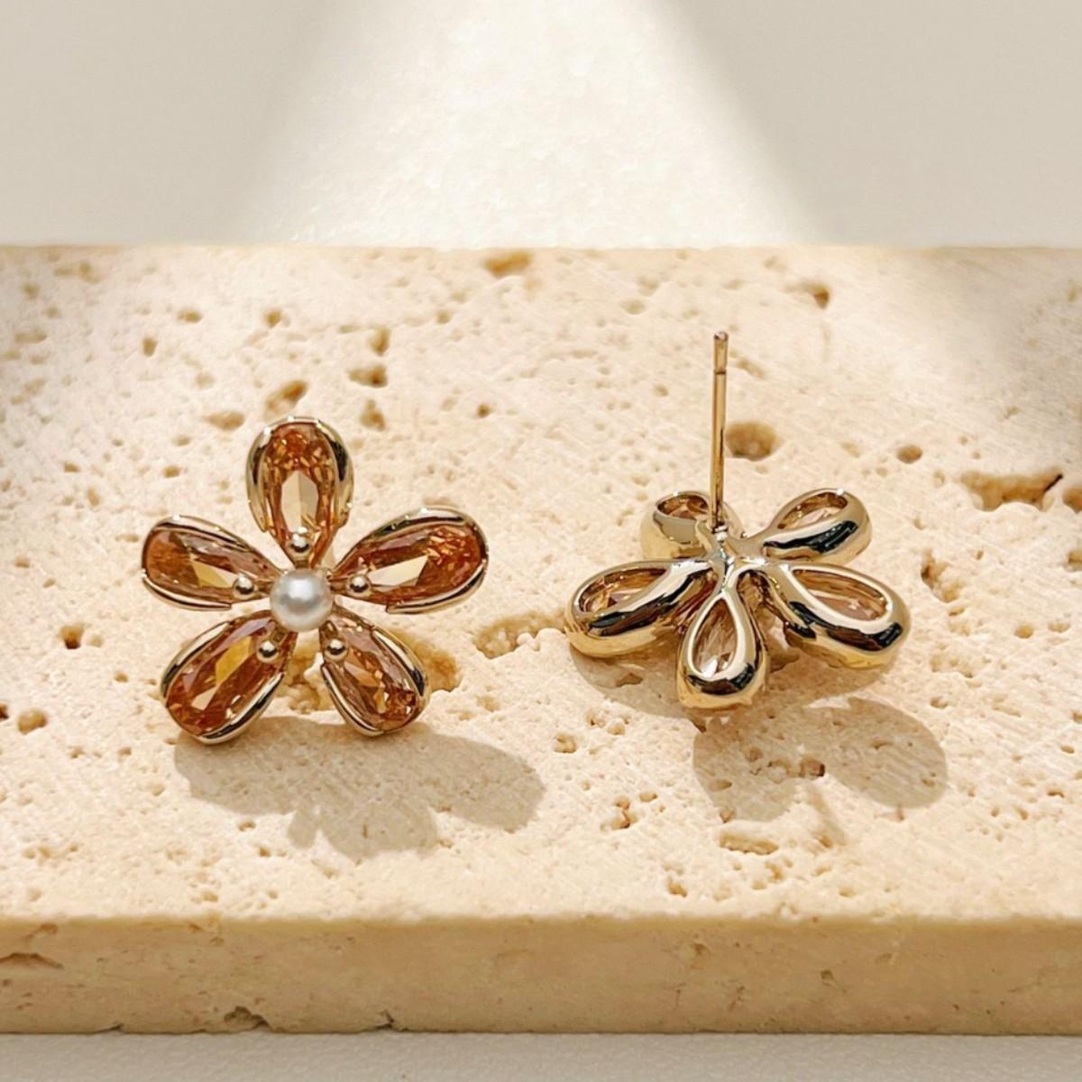 

Серьги-пусеты с бриллиантами в форме цветка для женщин, модные и изысканные