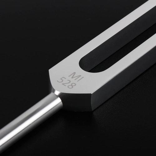 Xsdjasd 528HZ Tuning Fork, Tuning Fork Resonator Box, Chakra Tuning Fork for Sound Therapy, Yoga, Meditation, and Relaxation