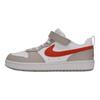 Nike Court Borough ESS+ Comode Versatili Basse Scarpe da Skateboard per Bambini Sneaker per Bambini Bianco Rosso Marrone IQ2726100