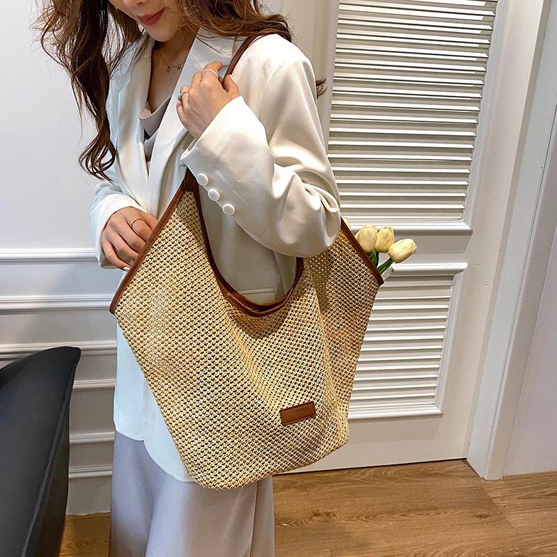 Straw shoulder bag for women  summer travel bag  large capacity underarm bag
