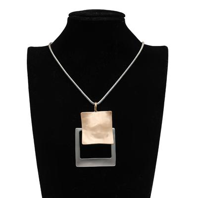 Styl Vintage Podwójna warstwa Plisowana Kwadratowa Arkusz Wisiorek Kołnierz Naszyjnik Kobiecy Unikalny Naszyjnik Biżuteria Prezent