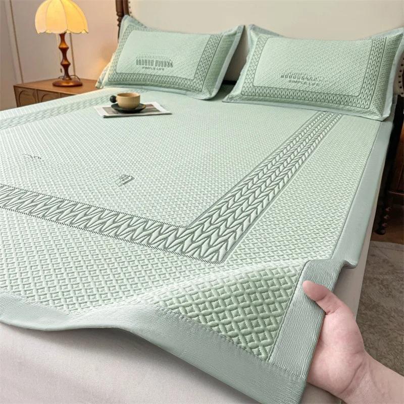 

Новый весенне-летний новый большой размер кардамон ледяной боб мат комплект из трех предметов ледяной шелк мат машинная стирка складной мягкий мат 150x200cm 3pcs