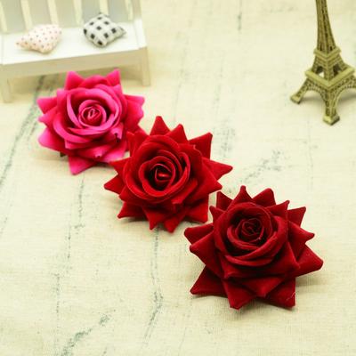 30/100PCS Fleurs Artificielles de Qualité pour la Décoration de Maison de Noël Accessoires de Mariage pour Mariée Couronne DIY Cadeaux Un Bonnet Roses en Soie