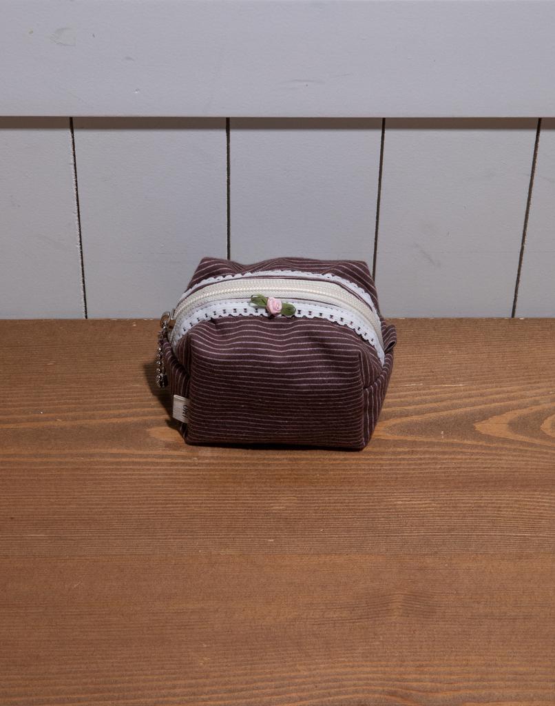 Lemasque Fabric Square Pouch Striped Brown S