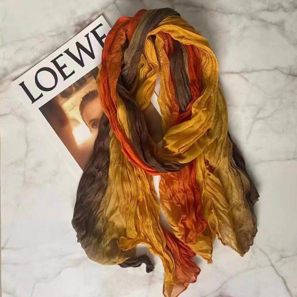 Gradient Blue Cotton-Linen Scarf: Retro Versatile Print, Long Pleated Women's Accessory for Autumn/Winter
