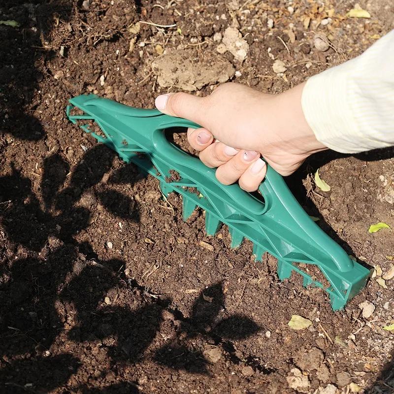 1-3PCS Seeds Spreader Seed-in Gardening Manual 12-Hole Soil Digger Portable Seeds Spacer Soil Puncher for Planting Seeds Soil Loosening