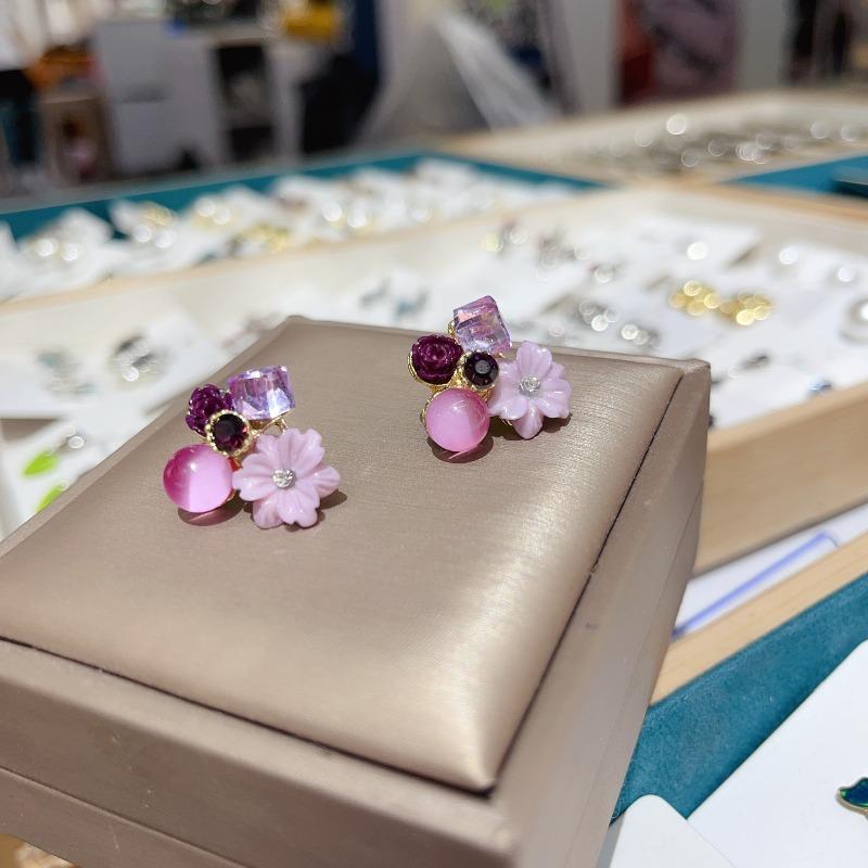 Süße kleine weiße Blume Ohrstecker für Damen Runde Strasssteine Ohrringe Trendiger Süßer Schmuck Geschenk