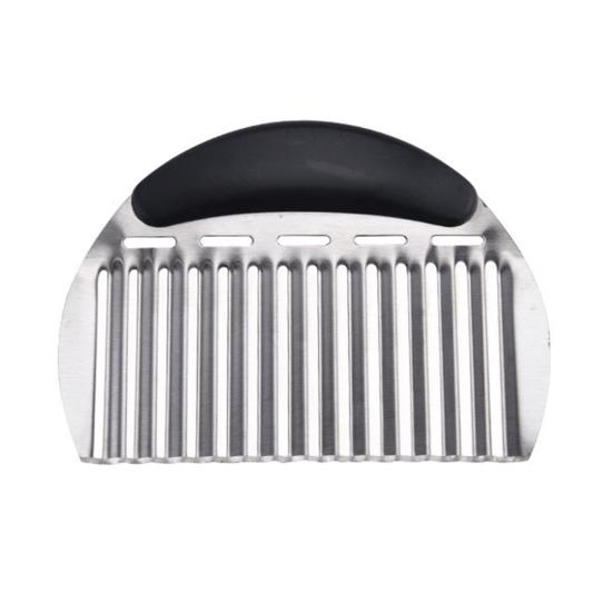 Stainless Steel Potato Cutter Crinkle Chopper for Vegetables Fruits Easy To Use Wavy Blade Design Ergonomic Handle French Fry Slicer for Carrot