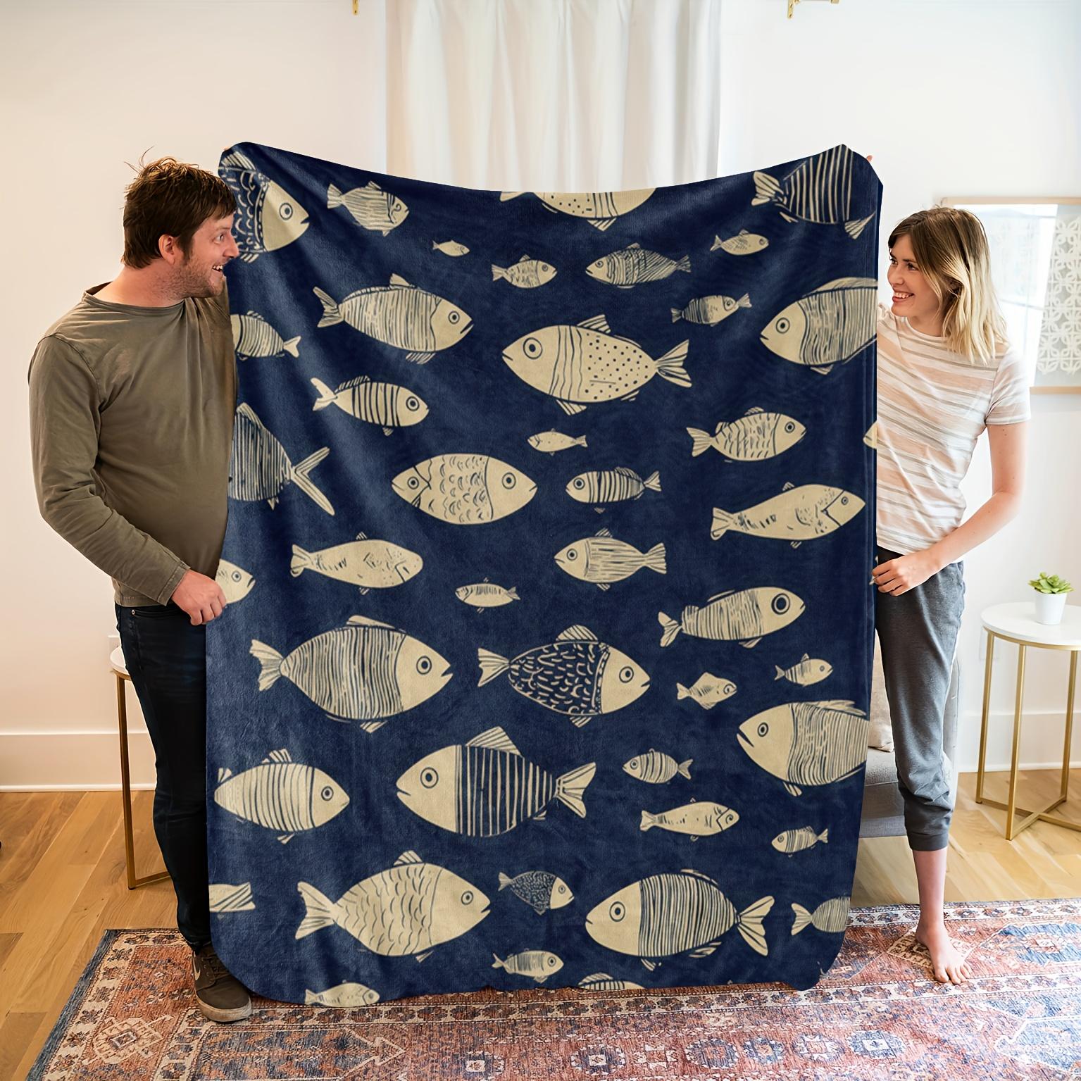 

Cozy Flannel Blanket with Ocean Fish Design - Soft, Breathable Polyester, Machine Washable, Perfect for All Seasons - Ideal Gift 75x90cm