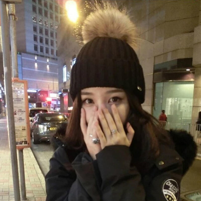 Chuchu Warm Golji Fur Pom Pom Beanie Fur Hat black