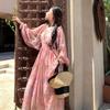 Frühling und Herbst Neujahr Neues Rosa Langarm Blumenkragen Kleid Taille Laternenärmel Urlaubs Strandkleid
