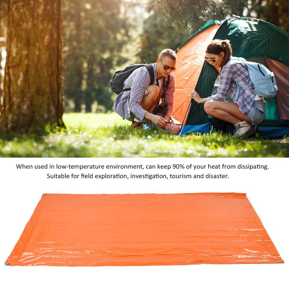Tragbarer Notfallschlafsack für den Außenbereich, hält warm, feuchtigkeitsbeständig, reflektierende Campingmatte, Orange