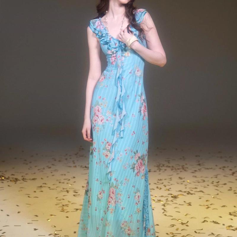 

Glacial Rose Lace Mermaid Dress with Blue Ribbon Waist Small синий