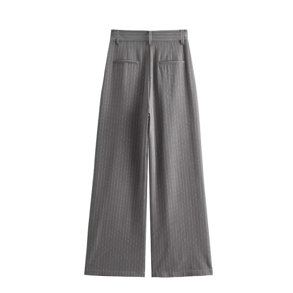 Женский комплект из полосатого пиджака и топа — фото 10