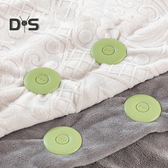 4 vnt. paklodžių laikiklių, užvalkalų sagčių, čiužinio šono paklodžių fiksavimo sagčių, laikančių paklodes tvirtai ir įtemptai visų čiužinių dydžiams