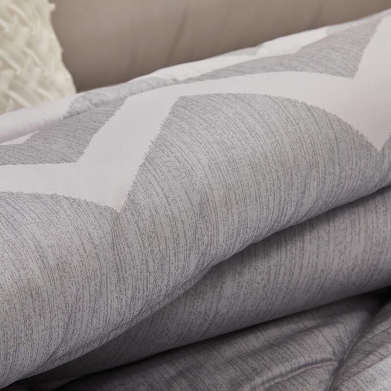 Mercury Winter Fiber Quilt