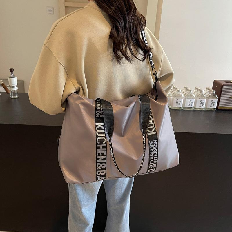 Men's and women's same fashion trend anti-splashing portable travel bag, simple and lightweight fitness bag, student school luggage bag