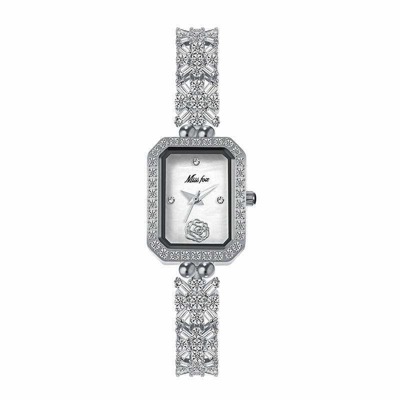 

UTHAI Women Watch Light Luxury Diamond Copper Watch Strap High Grade Feel Bracelet Waterproof Ladies Fashion Quartz Watches gift