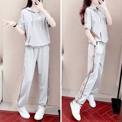 New Loose Short-sleeved Hooded Sweatshirt Sports Suit for Women In Summer Fashionable Age-reducing Casual Two-piece Set