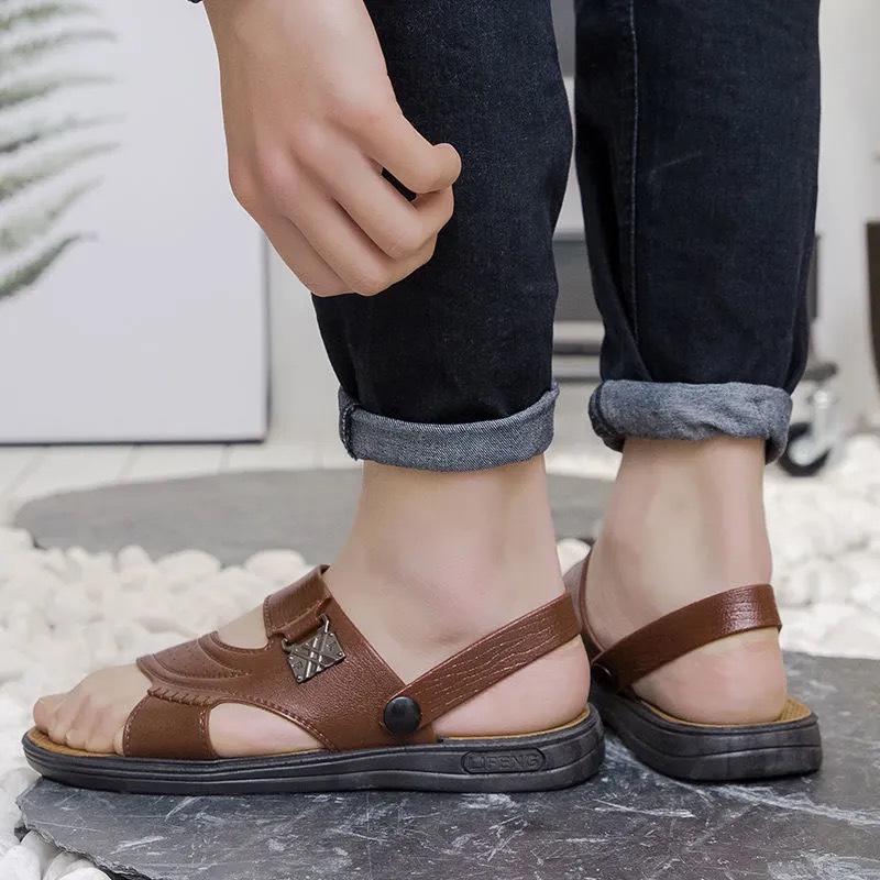 

Мужские летние водонепроницаемые нескользящие сандалии и шлепанцы 2025 года для повседневной носки для мужчин среднего возраста 44 [Runs Small]