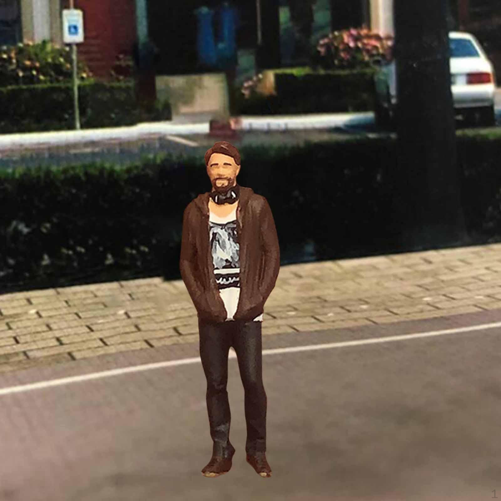 

Handcrafted Miniature People Figurines for Home Decor коричневий