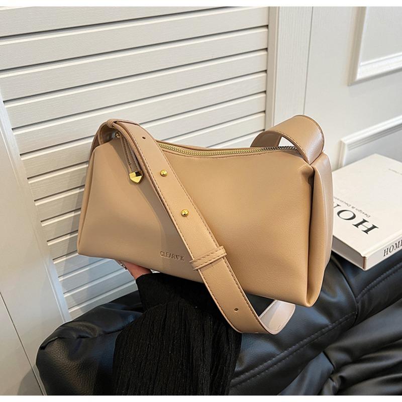 Spring new trendy fashion messenger bag underarm bag versatile simple retro shoulder pillow bag