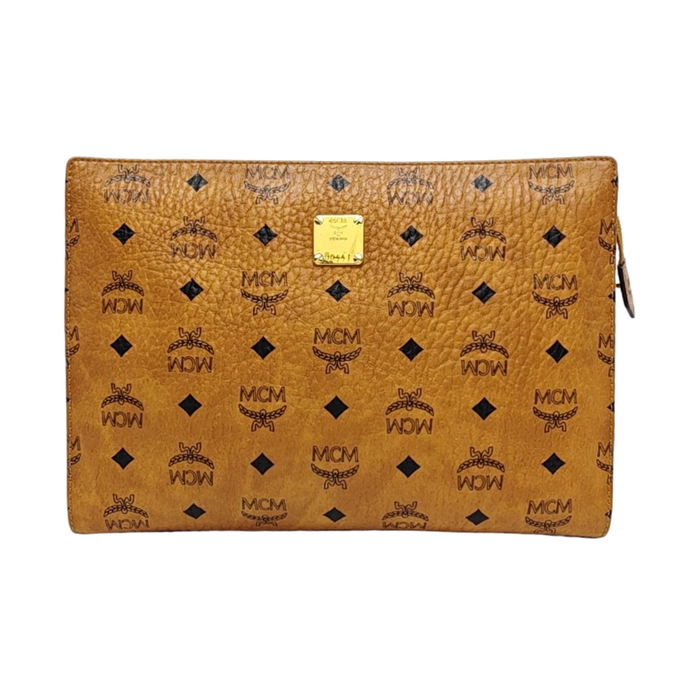 [Pre-Owned] Classic Monogram Print Faux Leather Clutch Bag Medium - Very Good #4XNREK ONE SIZE