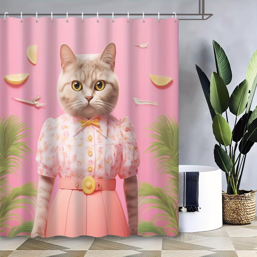 Duschvorhang: Entzückende Katze in einem stilvollen Blumenkleid für eine verspielte und skurrile Badezimmerdekoration