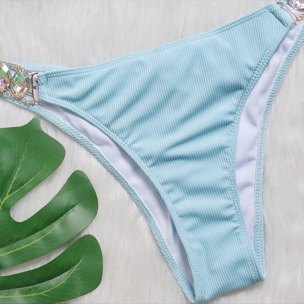 Maillot de bain bikini uni à bretelles fendues et diamants