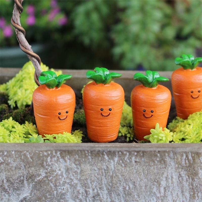 Easter Stake Carrot Statue Smile Carrot Shaped Figurines Plant for Indoor and Outdoor Sculpture Decors