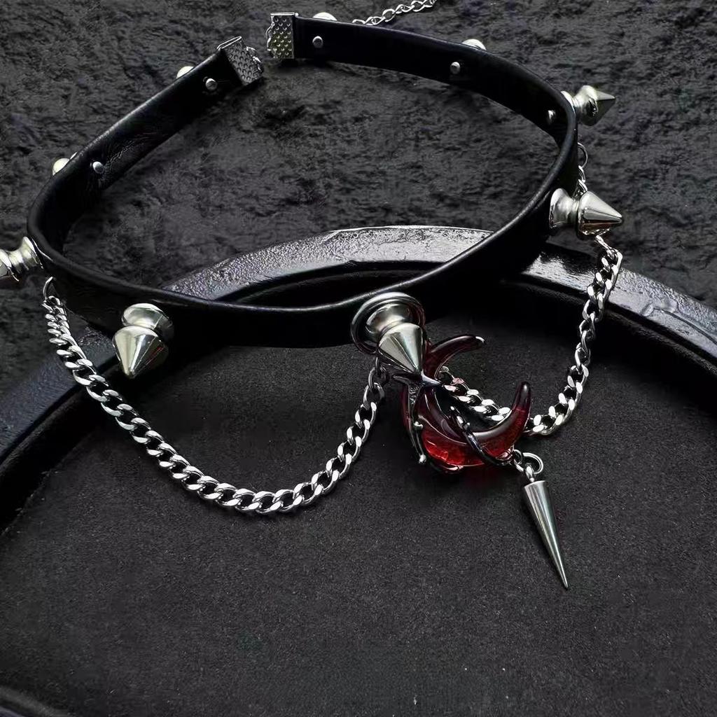 Goth Punk Nieten Roter Mond Metallkette Quaste Anhänger Halsband Choker Halsketten Für Frauen Männer Hip Hop Y2K Grunge Schmuck Accessoires