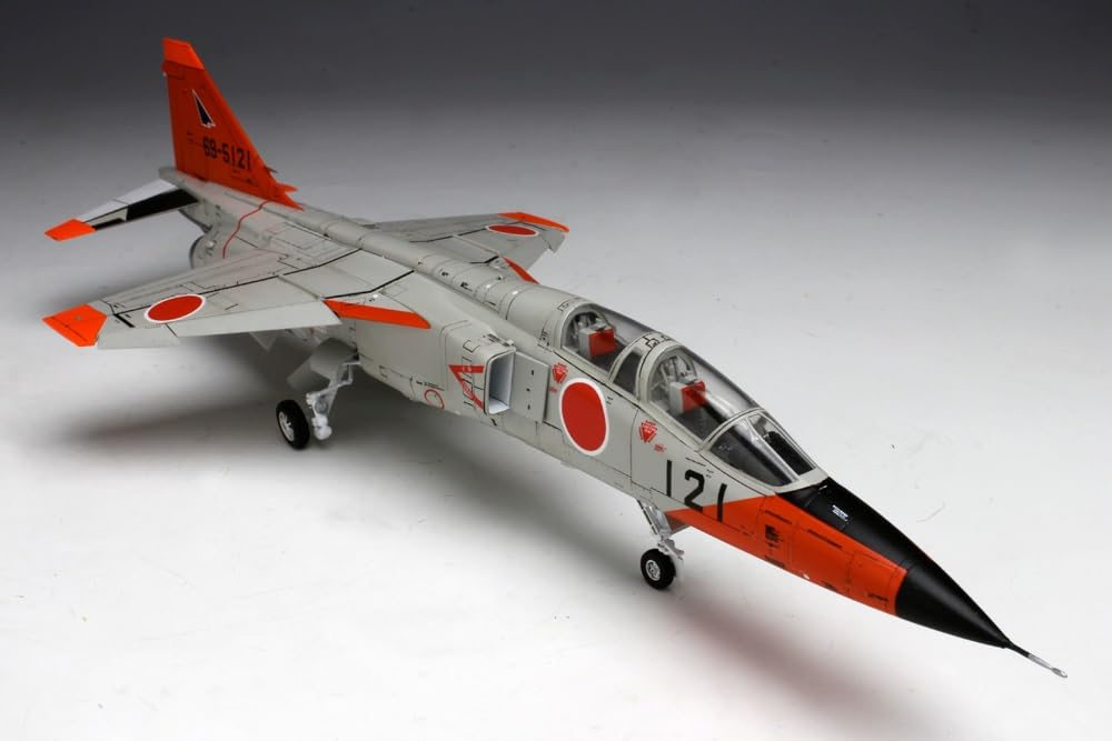PLATZ Japan Air Force Supersonic Advanced Trainer Early Model Plastic Model Kit with Masking Sheet 1/72 Self-Defense T-2 AC-15MS