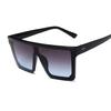 Fyrkantiga Solglasögon Dam Lyxig Vintage Märke Designer Solglasögon Kvinna Stor Ram Spegel Svart Silver Platt Topp Oculos De Sol