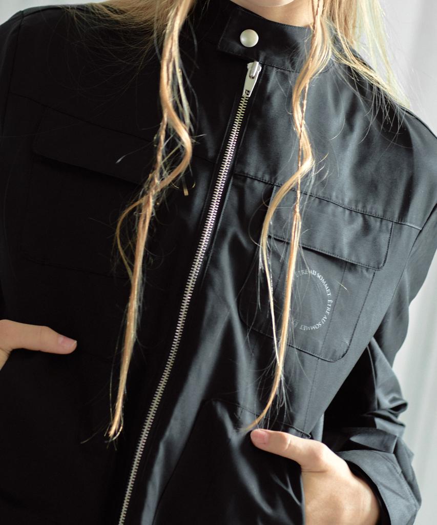Etre Au Sommet Circle Logo Zip-Up Jacket (Black)