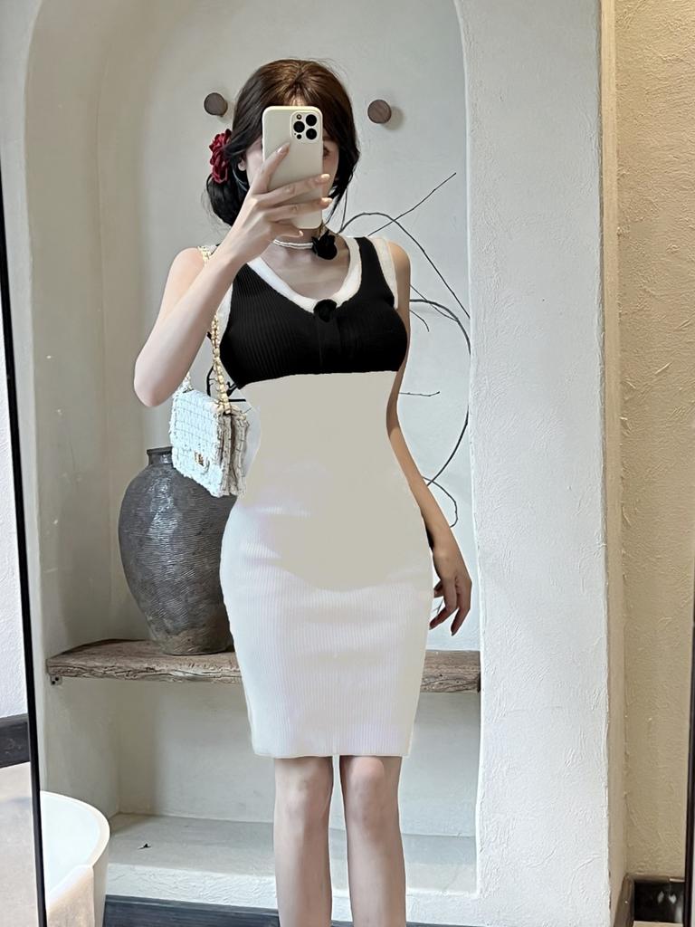 Summer new contrasting color V-neck sleeveless knitted vest skirt women's high-end waist and thin hip dress