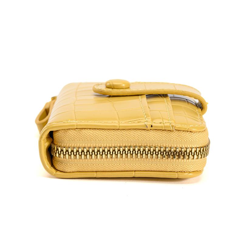 2024 Women's Crocodile Pattern Card Holder: Compact Accordion Wallet with Multi-Card Slots and Zipper